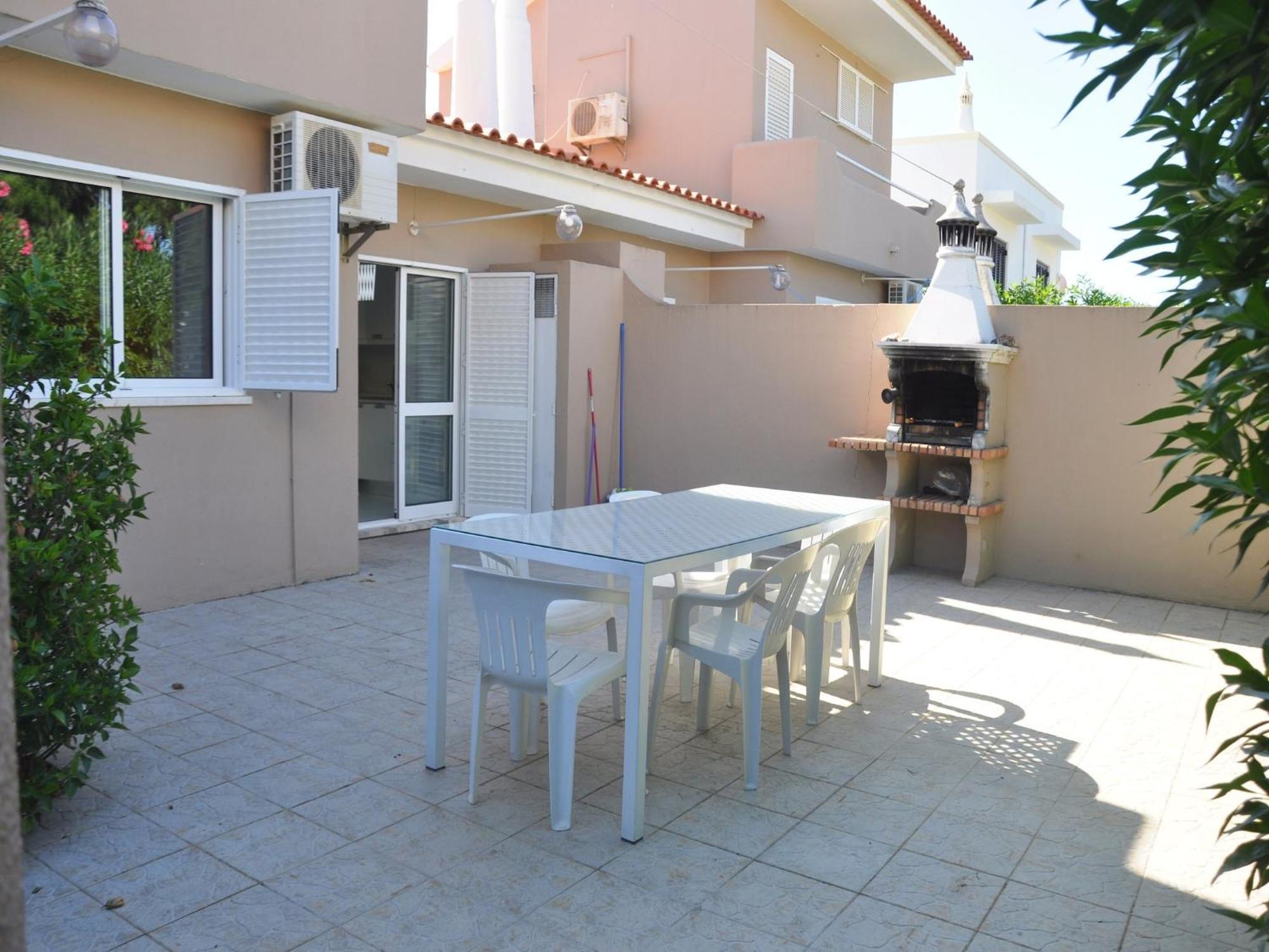 Horacio Villa Is Located Near The Center Of Vilamoura Ngoại thất bức ảnh