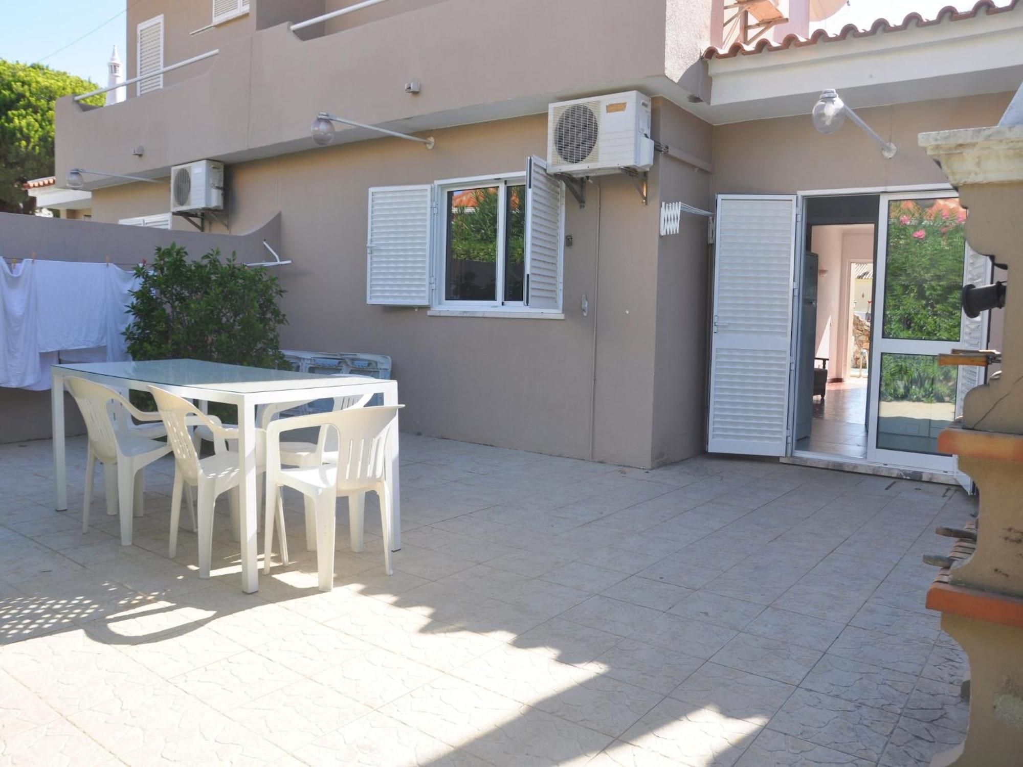 Horacio Villa Is Located Near The Center Of Vilamoura Ngoại thất bức ảnh